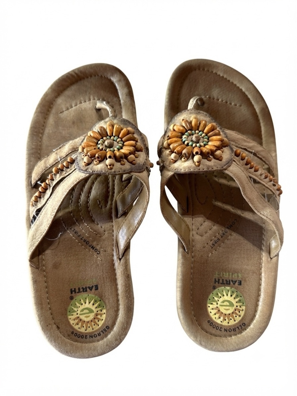 Earth Spirit “Cottonwood” Tan Beaded Floral Thong Sandals size 9